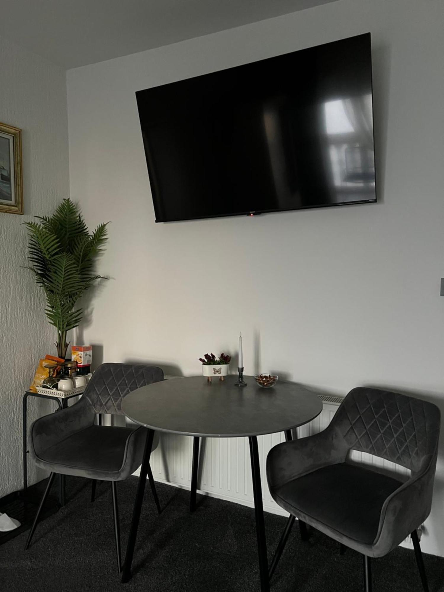 Luxrooms - Hotel Type With Private Jacuzzi Bjelovar Exteriör bild