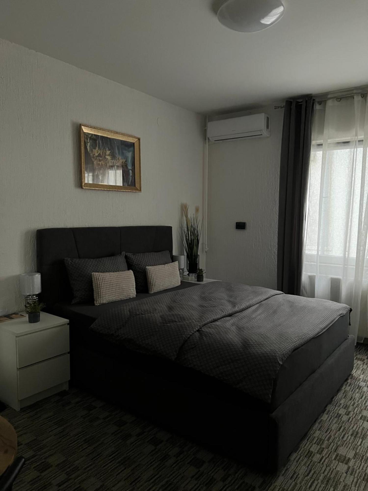 Luxrooms - Hotel Type With Private Jacuzzi Bjelovar Exteriör bild
