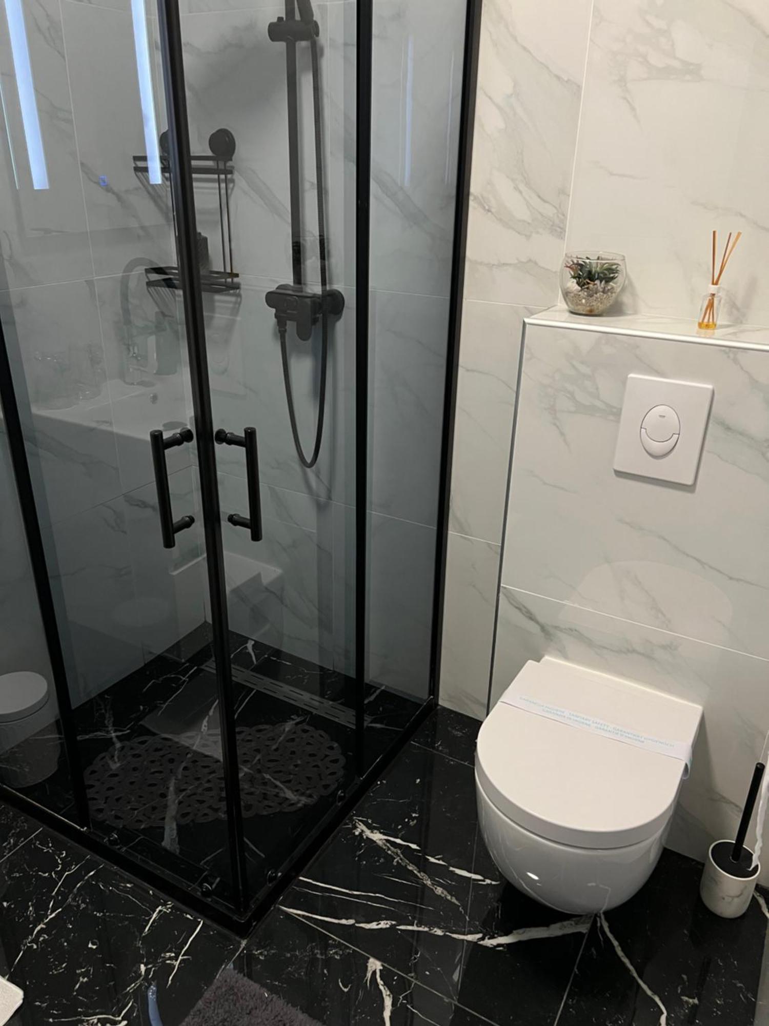 Luxrooms - Hotel Type With Private Jacuzzi Bjelovar Exteriör bild